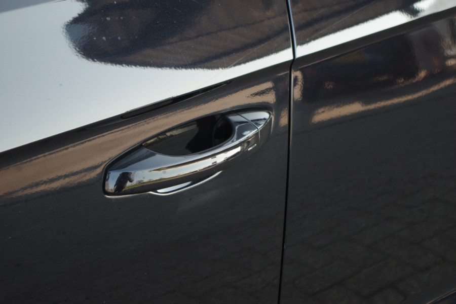 Volkswagen T-Roc 1.5 TSI R-Line Automaat Business+, Panoramadak, Leder, Carplay, Camera,