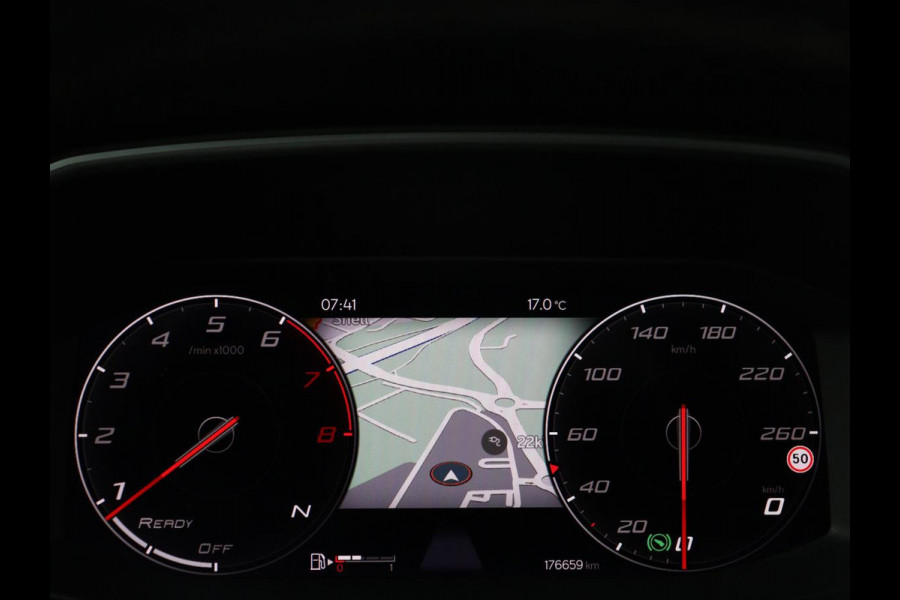 Seat Leon 1.5 eTSI Style Launch Edition | Trekhaak | Adaptive cruise | Camera | Carplay | Navigatie | DAB | Parkeerhulp | Digital Cockpit | Climate control | Bluetooth