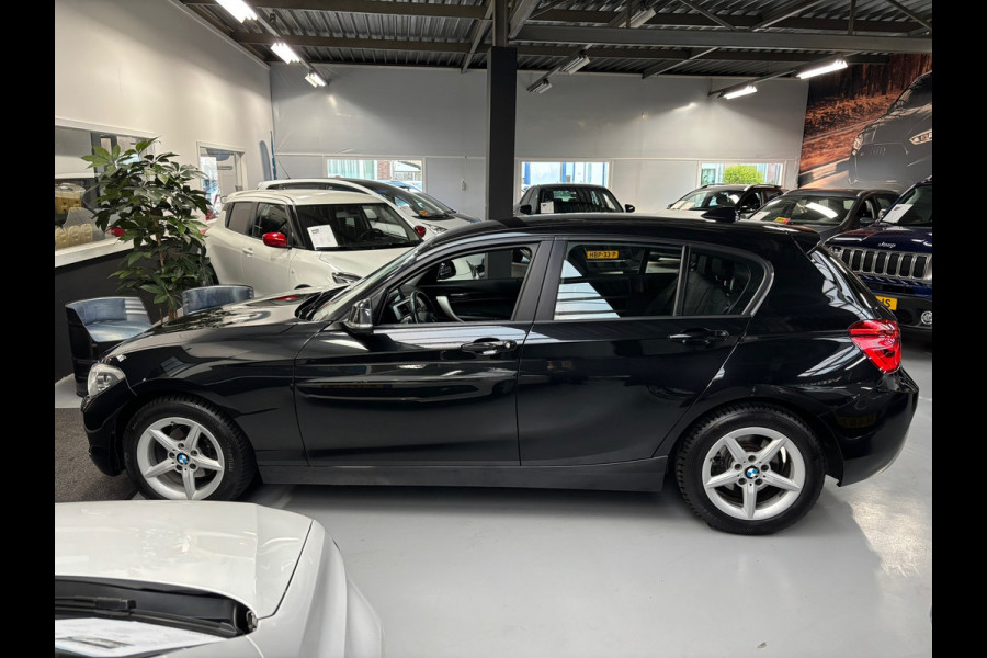 BMW 1-serie 116d Edition Sport Line Shadow Executive / Navigatie
