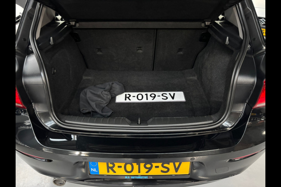 BMW 1-serie 116d Edition Sport Line Shadow Executive / Navigatie