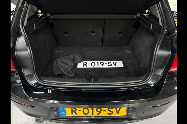 BMW 1-serie 116d Edition Sport Line Shadow Executive / Navigatie