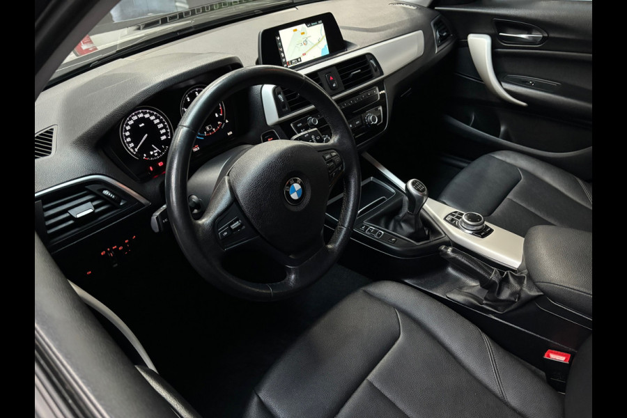 BMW 1-serie 116d Edition Sport Line Shadow Executive / Navigatie