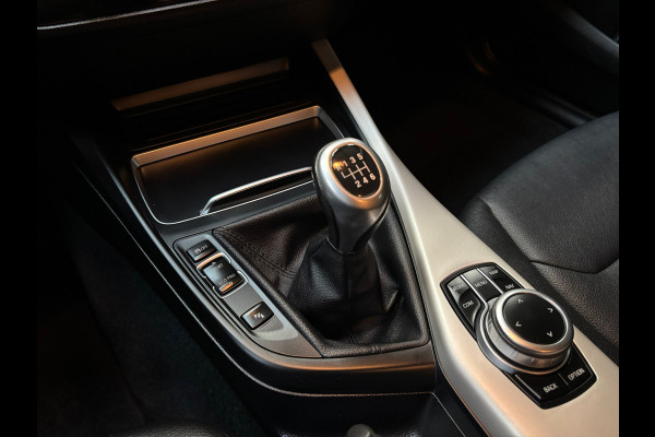 BMW 1-serie 116d Edition Sport Line Shadow Executive / Navigatie