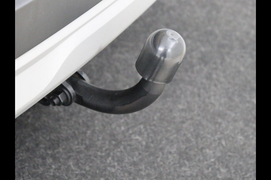 Renault Captur 1.3 TCe Intens | Panoramadak | 360 Camera | Trekhaak | Half leder | Carplay | Keyless | Climate control | Full LED | Getint glas | Cruise control | Parkeerhulp