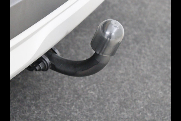 Renault Captur 1.3 TCe Intens | Panoramadak | 360 Camera | Trekhaak | Half leder | Carplay | Keyless | Climate control | Full LED | Getint glas | Cruise control | Parkeerhulp