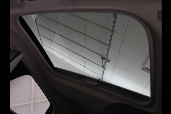 Renault Captur 1.3 TCe Intens | Panoramadak | 360 Camera | Trekhaak | Half leder | Carplay | Keyless | Climate control | Full LED | Getint glas | Cruise control | Parkeerhulp