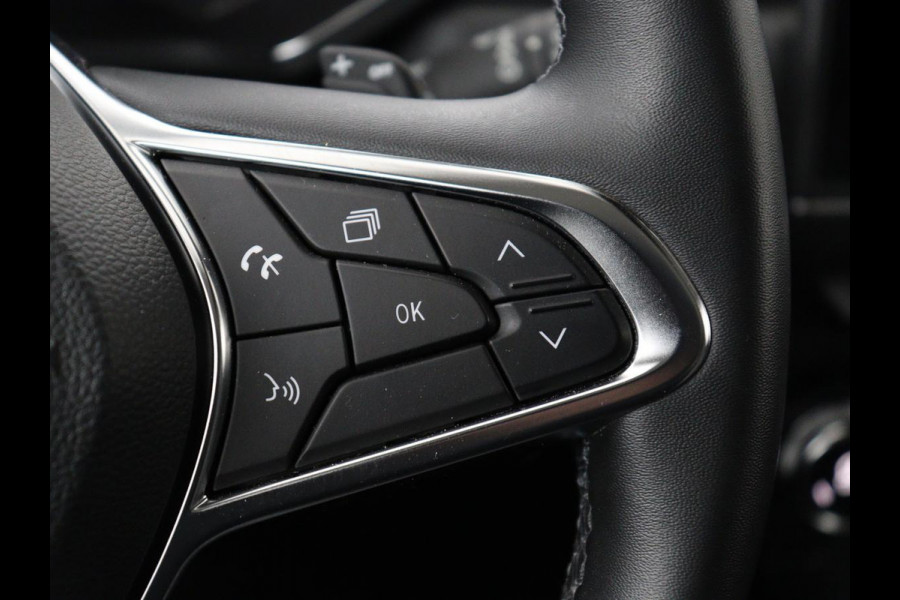 Renault Captur 1.3 TCe Intens | Panoramadak | 360 Camera | Trekhaak | Half leder | Carplay | Keyless | Climate control | Full LED | Getint glas | Cruise control | Parkeerhulp