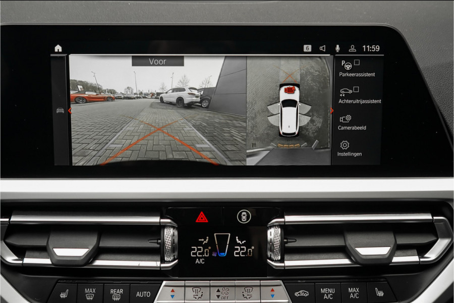 BMW 3 Serie Touring 330i High Executive Pano HUD ACC Trekhaak Stoel & Stuurverw