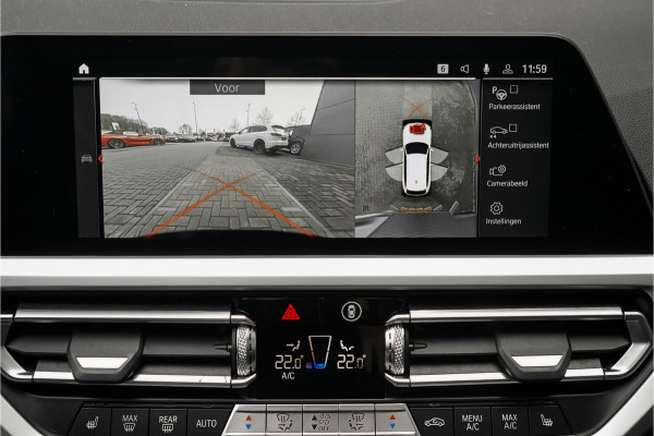 BMW 3 Serie Touring 330i High Executive Pano HUD ACC Trekhaak Stoel & Stuurverw