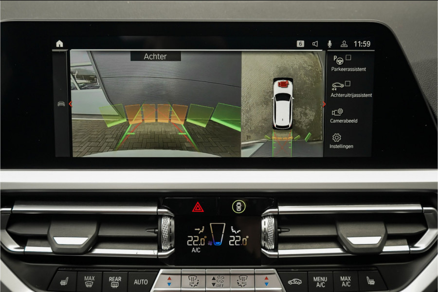 BMW 3 Serie Touring 330i High Executive Pano HUD ACC Trekhaak Stoel & Stuurverw