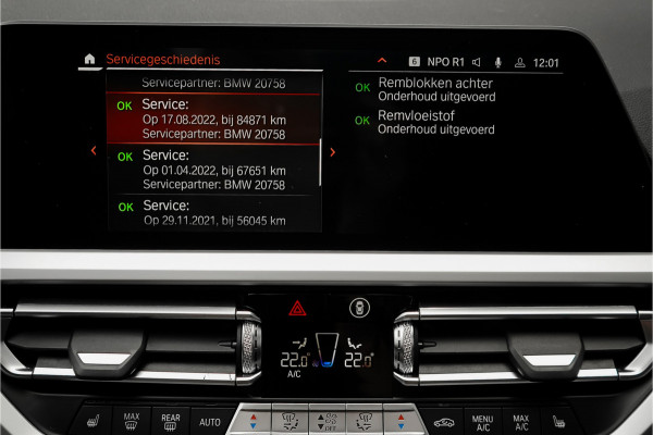 BMW 3 Serie Touring 330i High Executive Pano HUD ACC Trekhaak Stoel & Stuurverw