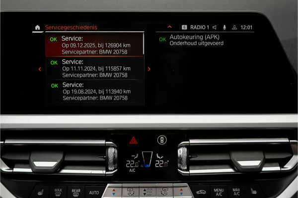 BMW 3 Serie Touring 330i High Executive Pano HUD ACC Trekhaak Stoel & Stuurverw