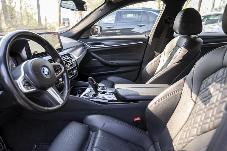 BMW 5 Serie 530e M-Sport | H&K | Leder | Carplay | Camera