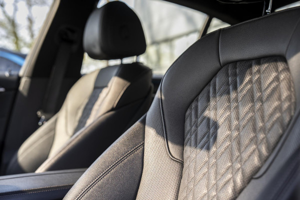 BMW 5 Serie 530e M-Sport | H&K | Leder | Carplay | Camera