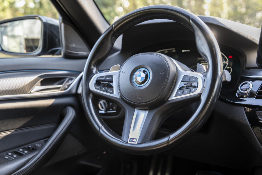 BMW 5 Serie 530e M-Sport | H&K | Leder | Carplay | Camera