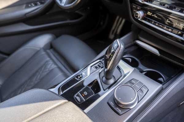 BMW 5 Serie 530e M-Sport | H&K | Leder | Carplay | Camera