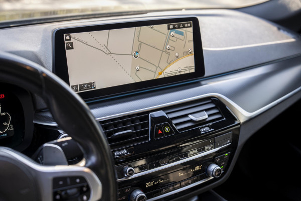 BMW 5 Serie 530e M-Sport | H&K | Leder | Carplay | Camera