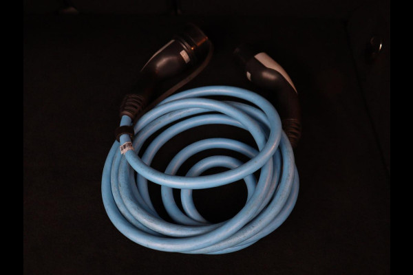 BMW X2 xDrive25e High Executive | Head-Up | Leder | Sportstoelen | Stoelverwarming | Park Assist | Navigatie | Full LED | Climate control | Bluetooth | Cruise control | Individual Storm Bay Metallic