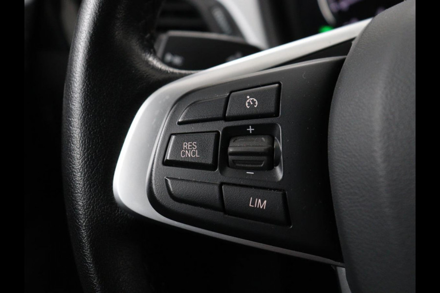 BMW X2 xDrive25e High Executive | Head-Up | Leder | Sportstoelen | Stoelverwarming | Park Assist | Navigatie | Full LED | Climate control | Bluetooth | Cruise control | Individual Storm Bay Metallic