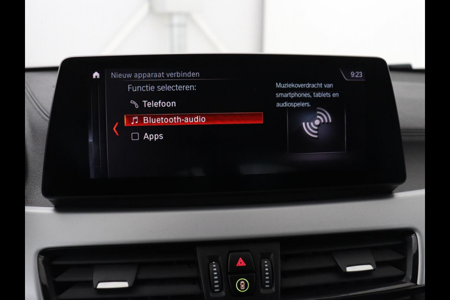 BMW X2 xDrive25e High Executive | Head-Up | Leder | Sportstoelen | Stoelverwarming | Park Assist | Navigatie | Full LED | Climate control | Bluetooth | Cruise control | Individual Storm Bay Metallic