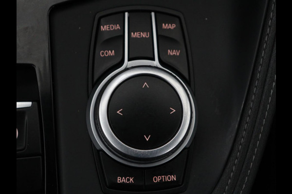 BMW X2 xDrive25e High Executive | Head-Up | Leder | Sportstoelen | Stoelverwarming | Park Assist | Navigatie | Full LED | Climate control | Bluetooth | Cruise control | Individual Storm Bay Metallic