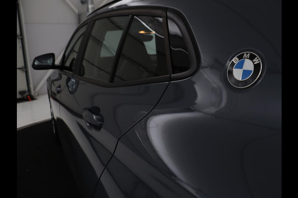 BMW X2 xDrive25e High Executive | Head-Up | Leder | Sportstoelen | Stoelverwarming | Park Assist | Navigatie | Full LED | Climate control | Bluetooth | Cruise control | Individual Storm Bay Metallic