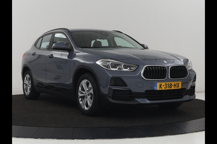 BMW X2 xDrive25e High Executive | Head-Up | Leder | Sportstoelen | Stoelverwarming | Park Assist | Navigatie | Full LED | Climate control | Bluetooth | Cruise control | Individual Storm Bay Metallic