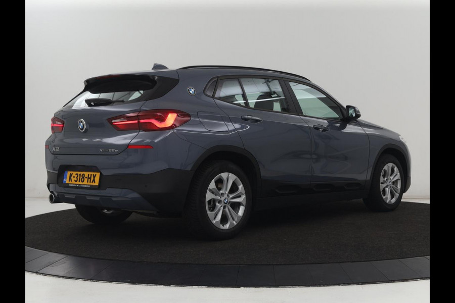 BMW X2 xDrive25e High Executive | Head-Up | Leder | Sportstoelen | Stoelverwarming | Park Assist | Navigatie | Full LED | Climate control | Bluetooth | Cruise control | Individual Storm Bay Metallic