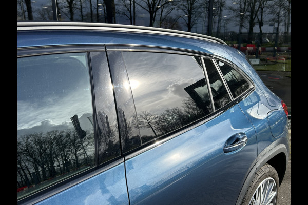 Mercedes-Benz GLA 250e AMG // Distronic // Headup // 360 Camera // MultiBeam // Keyless // 20" // Advanced Audio // Carplay