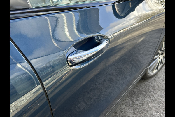 Mercedes-Benz GLA 250e AMG // Distronic // Headup // 360 Camera // MultiBeam // Keyless // 20" // Advanced Audio // Carplay