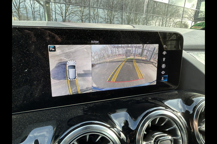 Mercedes-Benz GLA 250e AMG // Distronic // Headup // 360 Camera // MultiBeam // Keyless // 20" // Advanced Audio // Carplay