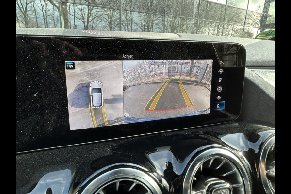 Mercedes-Benz GLA 250e AMG // Distronic // Headup // 360 Camera // MultiBeam // Keyless // 20" // Advanced Audio // Carplay