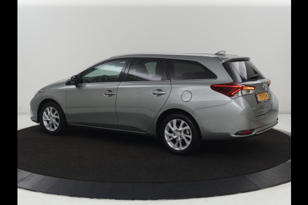 Toyota Auris 1.8 Hybrid Executive | 1e eigenaar | Stoelverwarming | Camera | Keyless | Navigatie | Climate control | Cruise control | Parkeerhulp | Bluetooth
