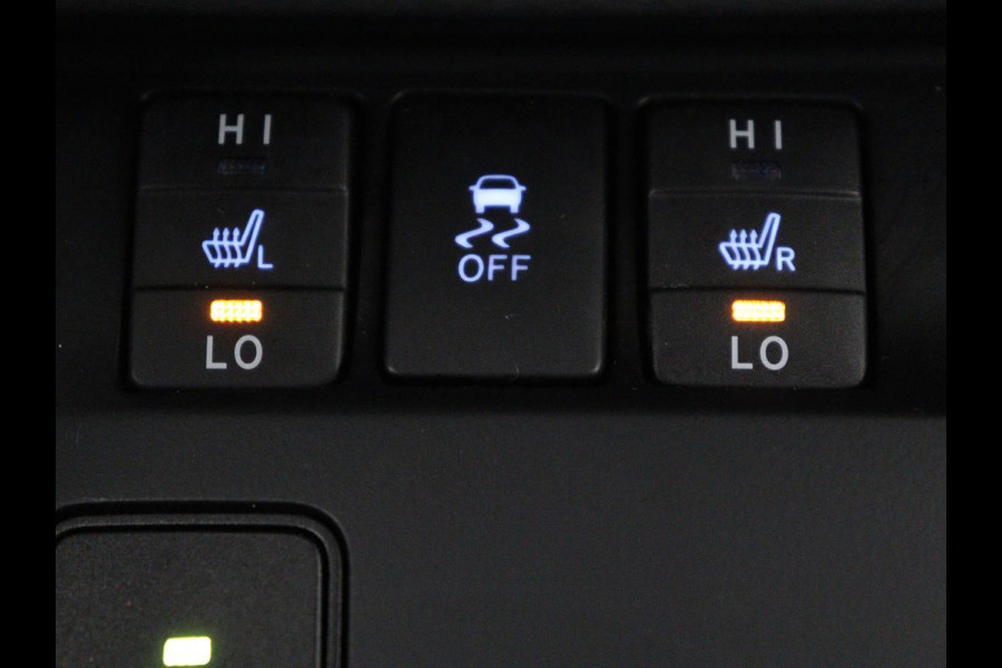Toyota Auris 1.8 Hybrid Executive | 1e eigenaar | Stoelverwarming | Camera | Keyless | Navigatie | Climate control | Cruise control | Parkeerhulp | Bluetooth