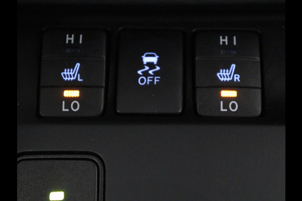 Toyota Auris 1.8 Hybrid Executive | 1e eigenaar | Stoelverwarming | Camera | Keyless | Navigatie | Climate control | Cruise control | Parkeerhulp | Bluetooth