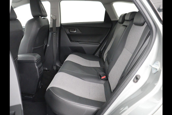 Toyota Auris 1.8 Hybrid Executive | 1e eigenaar | Stoelverwarming | Camera | Keyless | Navigatie | Climate control | Cruise control | Parkeerhulp | Bluetooth