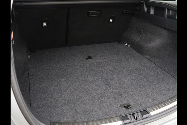 Toyota Auris 1.8 Hybrid Executive | 1e eigenaar | Stoelverwarming | Camera | Keyless | Navigatie | Climate control | Cruise control | Parkeerhulp | Bluetooth