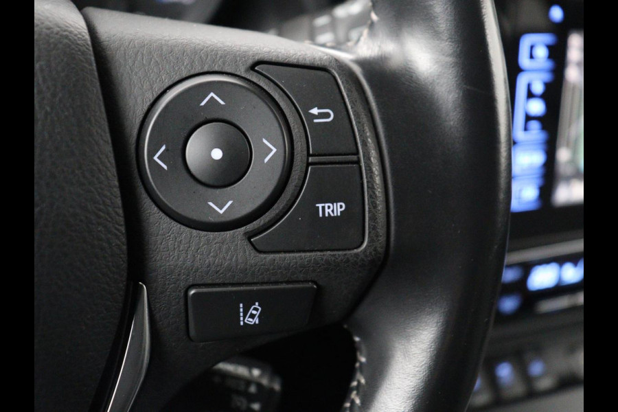 Toyota Auris 1.8 Hybrid Executive | 1e eigenaar | Stoelverwarming | Camera | Keyless | Navigatie | Climate control | Cruise control | Parkeerhulp | Bluetooth