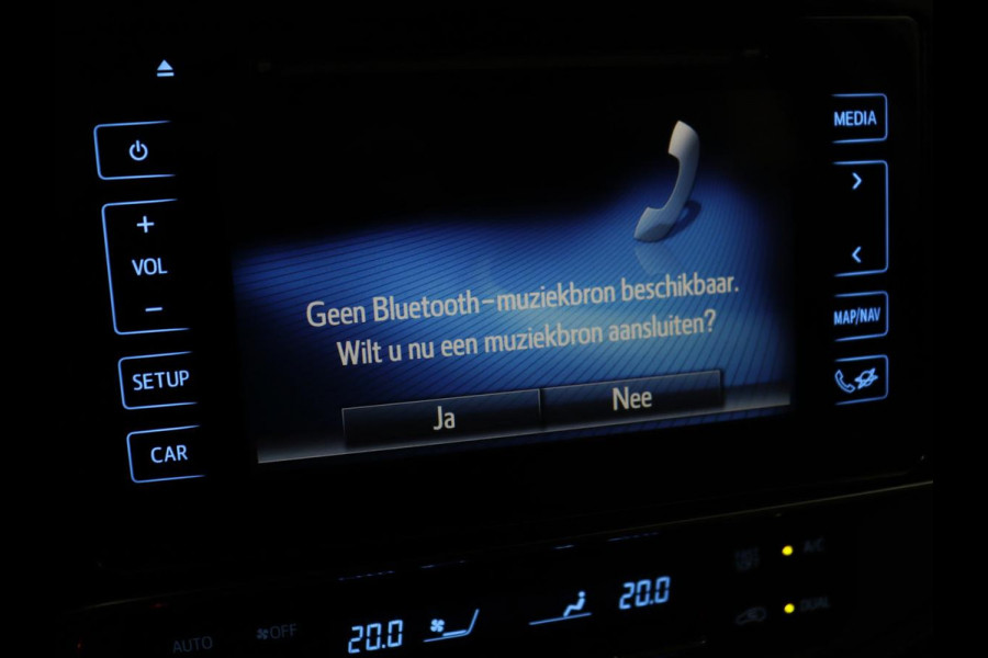 Toyota Auris 1.8 Hybrid Executive | 1e eigenaar | Stoelverwarming | Camera | Keyless | Navigatie | Climate control | Cruise control | Parkeerhulp | Bluetooth