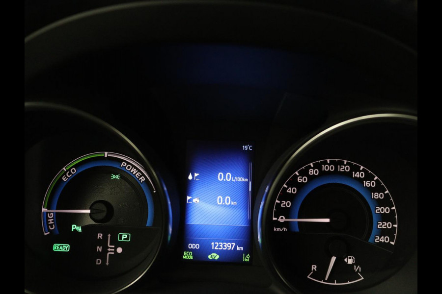 Toyota Auris 1.8 Hybrid Executive | 1e eigenaar | Stoelverwarming | Camera | Keyless | Navigatie | Climate control | Cruise control | Parkeerhulp | Bluetooth