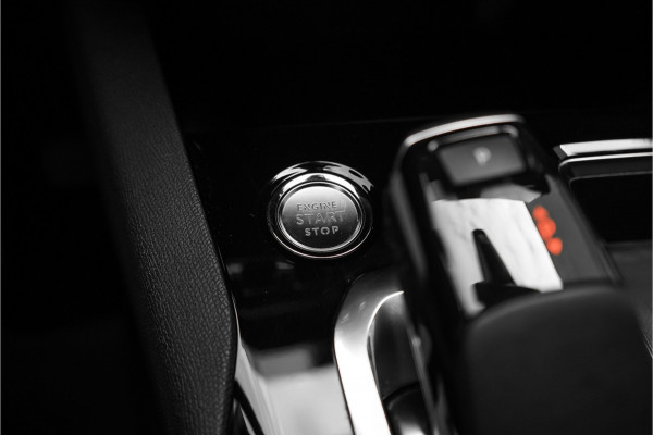 Peugeot 5008 1.2 PureTech Allure Pack CarPlay Camera Stoelverw 18"