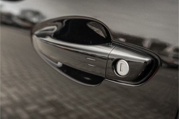 Peugeot 5008 1.2 PureTech Allure Pack CarPlay Camera Stoelverw 18"