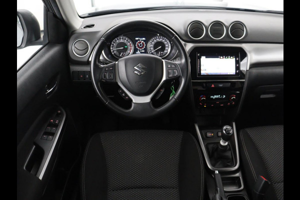 Suzuki Vitara 1.4 Boosterjet Select Smart Hybrid | Stoelverwarming | Trekhaak | Adaptive cruise | Carplay | Camera | Full LED | Navigatie | Climate control | Parkeerhulp