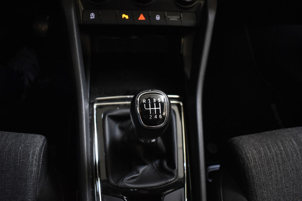 Škoda Karoq 1.5 TSI 150PK ACT BUSINESS EDITION PLUS CAMERA/NAVI/TREKHAAK