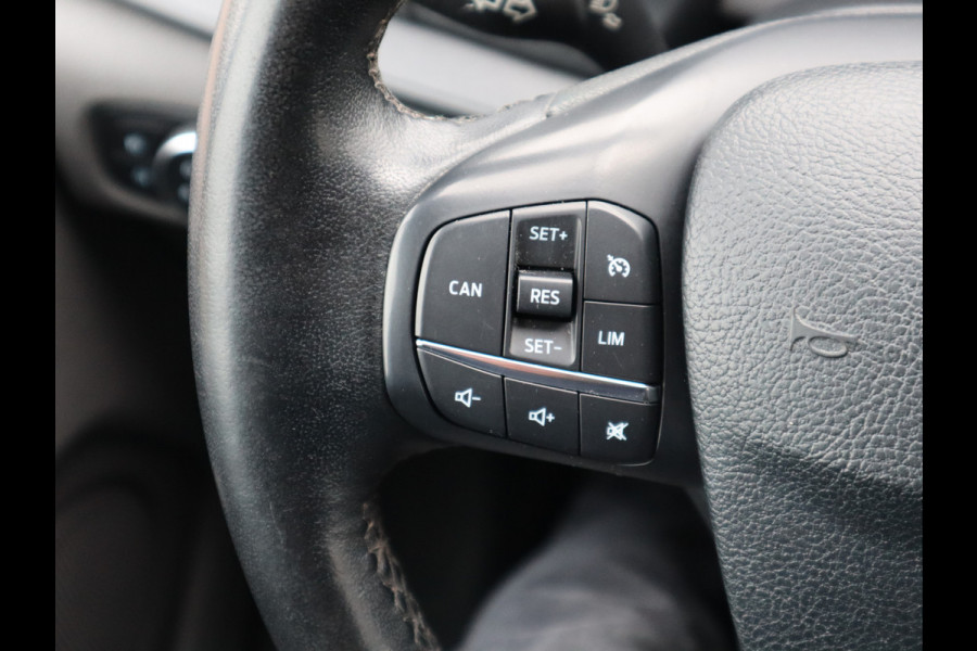 Ford Transit Custom 280 2.0 TDCI 130pk Euro 6 - DC 5 Pers. - Trekhaak - Airco - Navi