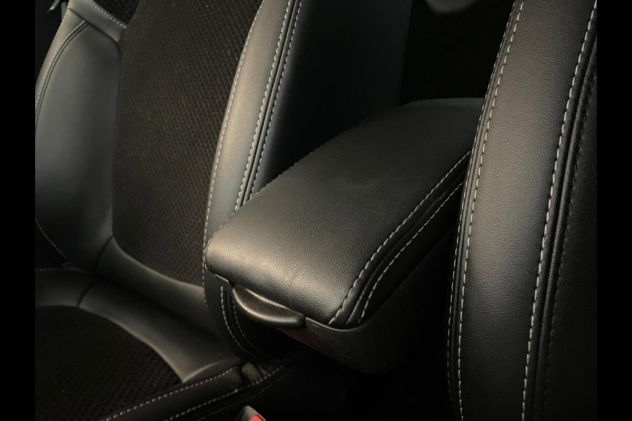 Renault Clio 0.9 TCe Intens AIRCO CLIMA NAVI CRUISE LED HALF LEER PRIVACY GLAS VELGEN NIEUWSTAAT