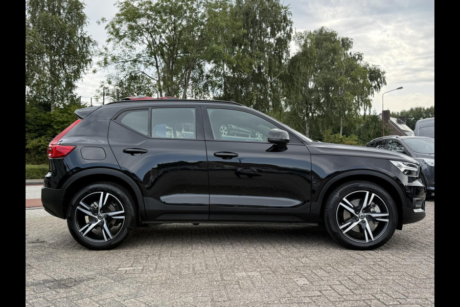 Volvo XC40 1.5 T4 Recharge R-Design 210pk | Parking pack | Draadloos opladen | PHEV | 1.800kg Trekgewicht