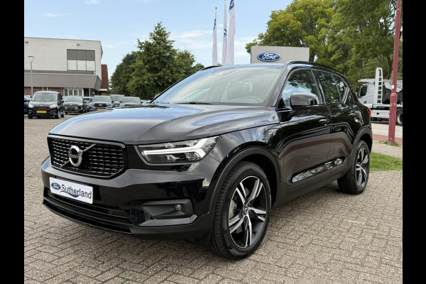 Volvo XC40 1.5 T4 Recharge R-Design 210pk | Parking pack | Draadloos opladen | PHEV | 1.800kg Trekgewicht