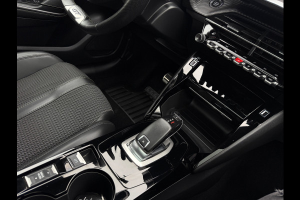 Peugeot 208 1.2 PureTech GT-Line AUTOMAAT PANO CARPLAY VIRTUAL LEDER NAP