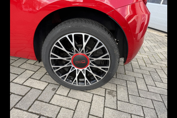 Fiat 500C RED Dolcevita 1.0 Hybrid Cabrio